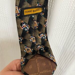 Vintage Men’s luxury Pierre Balmain Geometric 100% Silk Tie Rich money